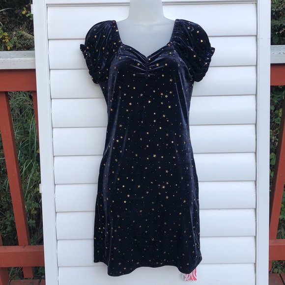 NWT romwe Velvet dress with gold stars - Picture 2 of 11
